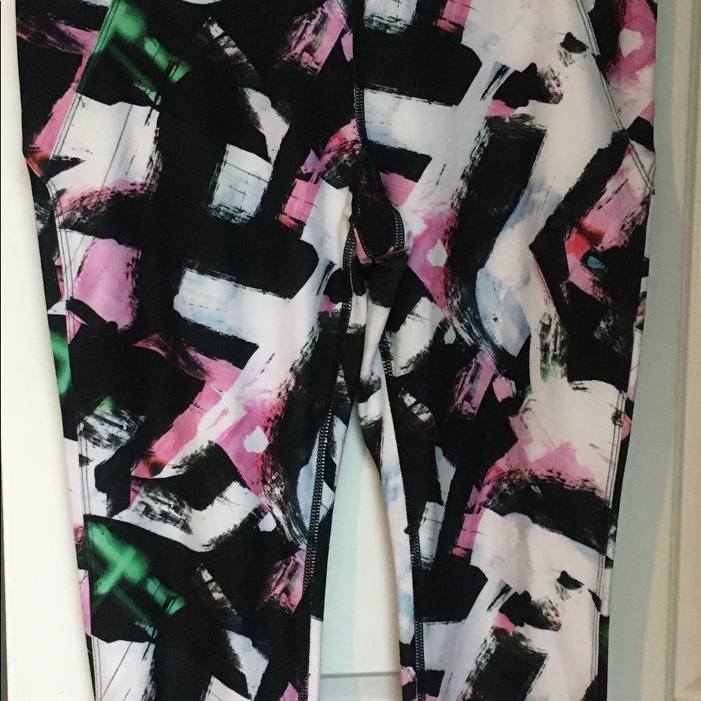 Betsy Johnson Performance brand; size medium exercise leggings